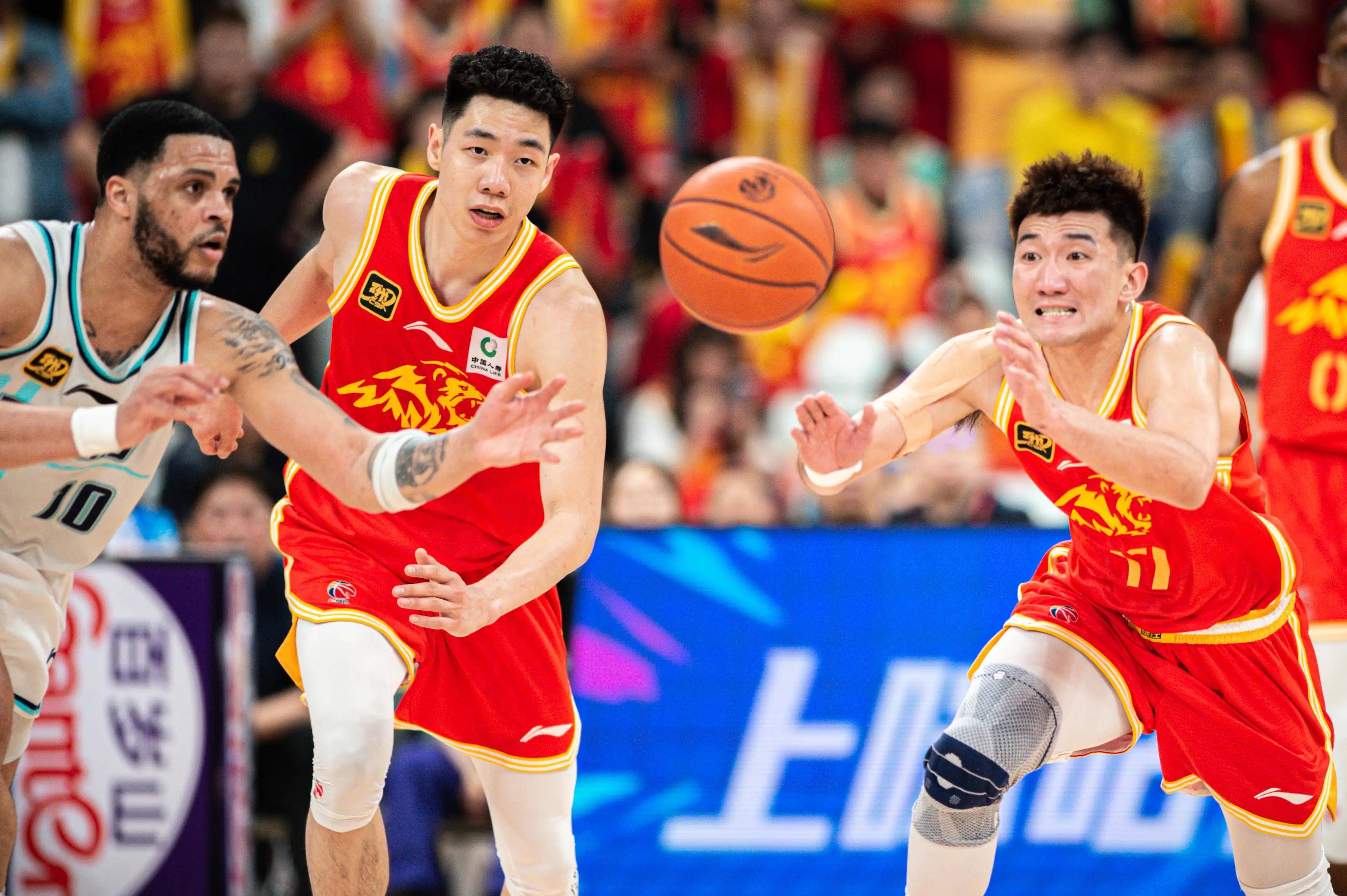 季后赛八强对阵：辽宁vs深圳广东vs广厦的简单介绍